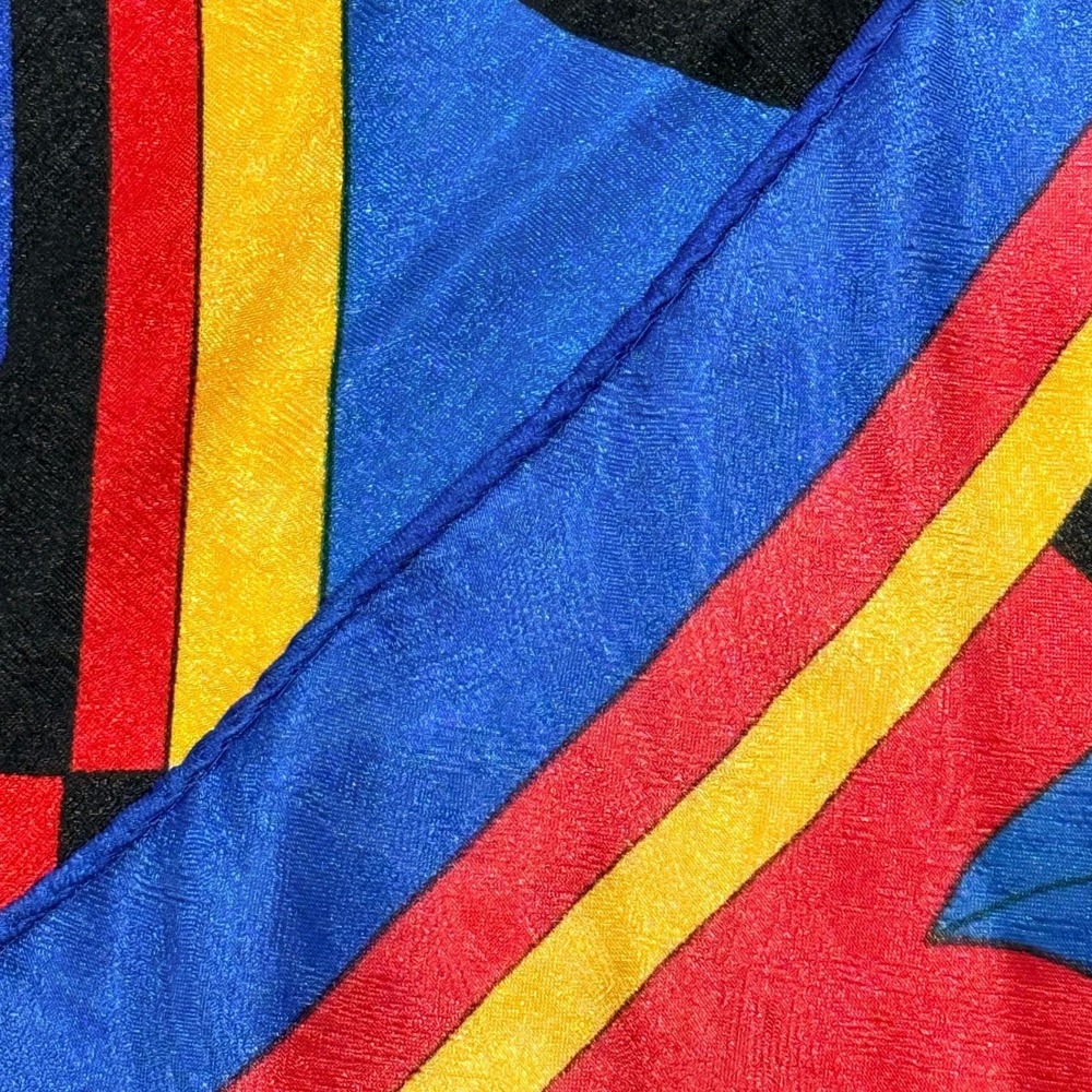 Mickey & Co Disney Scarf 1990s Jacquard Fabric Crown Red Blue LN With Tags - Picture 6 of 7
